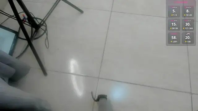 yulianademond66 online show from July 11, 2026, 7:14 pm