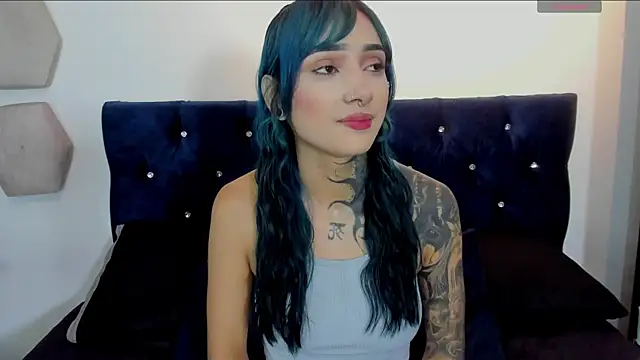 yulianademond66 online show from July 21, 2026, 8:21 pm
