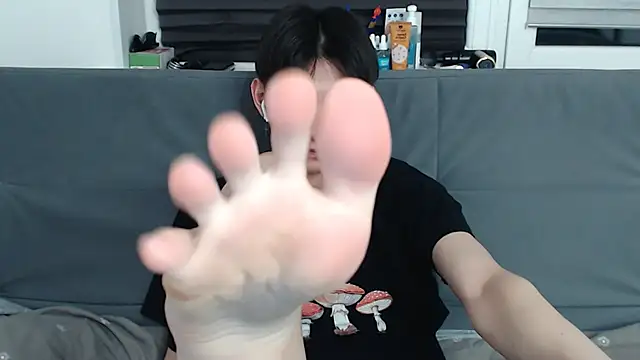 Miram Yu online show from February 24, 2025, 12:41 am