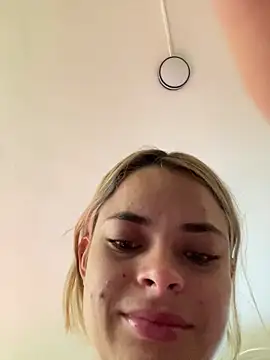 HannaRhodes online show from June 12, 2026, 1:53 pm