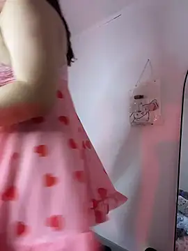 Snapshot of MadelineBenet chatting on March 22, 2026, 3:32 am MadelineBenet online show from March 22, 2026, 3:32 am