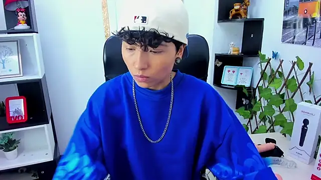 Im Mathias online show from October 12, 2025, 7:59 pm