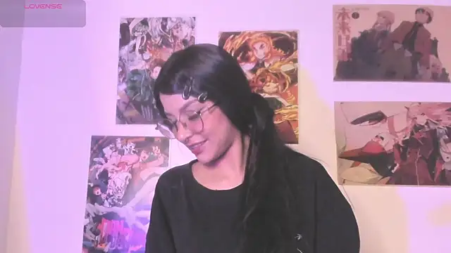 Luna-Chann online show from May 3, 2026, 10:24 pm