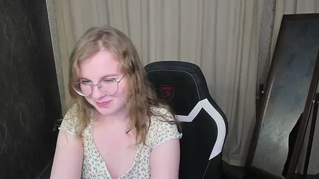 Snapshot of Tara_Harris chatting on January 25, 2025, 7:07 pm Tara Harris online show from January 25, 2025, 7:07 pm