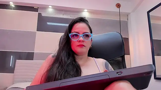 Zara Jackson online show from June 27, 2026, 1:06 pm