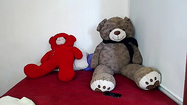 SamanthaaSmitt online show from February 14, 2025, 7:33 pm