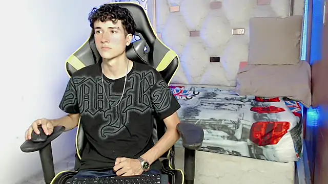 johnny cagee online show from September 18, 2025, 3:53 am