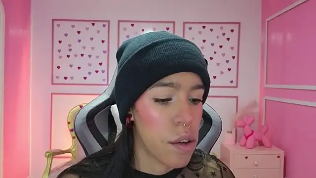 stephania t online show from September 18, 2025, 11:35 am