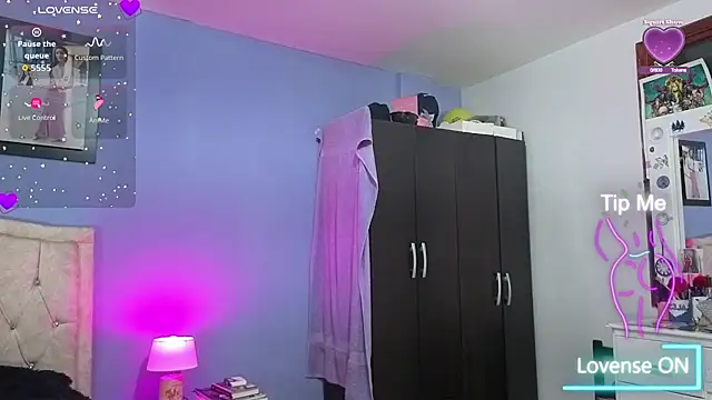 stephania t online show from June 9, 2026, 5:47 pm