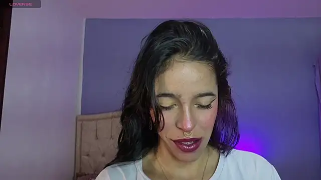 stephania t online show from May 6, 2026, 4:00 pm