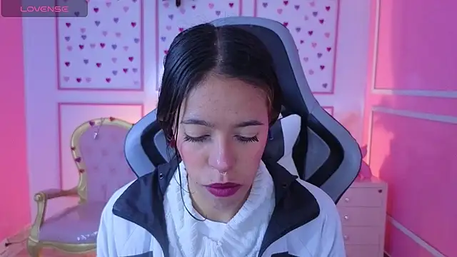 stephania t online show from October 17, 2025, 11:56 am