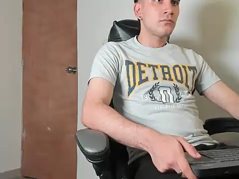 leo030809 online show from February 14, 2026, 9:04 pm