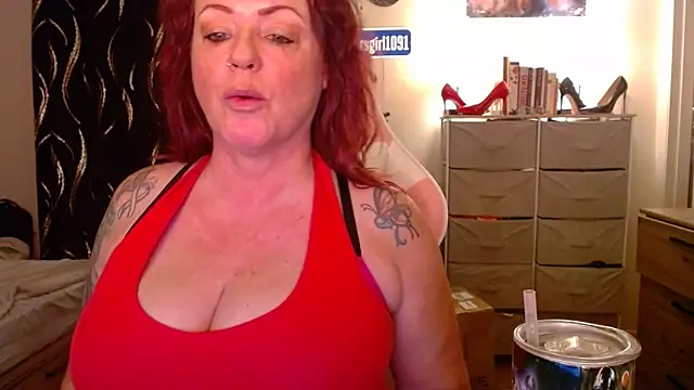 Nikkimastersgirl1091 online show from October 10, 2025, 2:29 pm