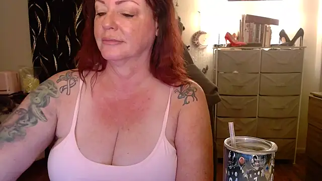 Nikkimastersgirl1091 online show from April 19, 2026, 1:34 pm