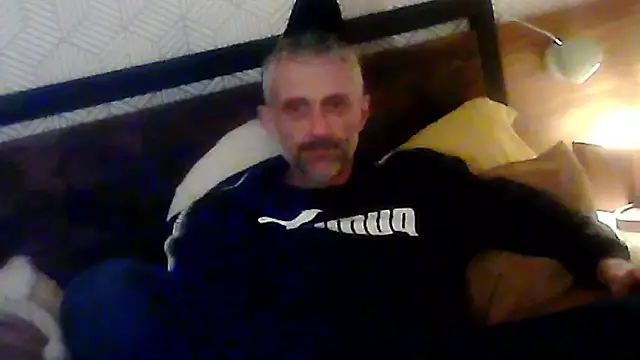 Snapshot of unclestefansdick chatting on October 5, 2025, 2:57 am unclestefansdick online show from October 5, 2025, 2:57 am