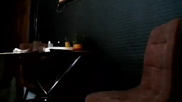 Snapshot of unclestefansdick chatting on October 5, 2025, 10:00 pm unclestefansdick online show from October 5, 2025, 10:00 pm