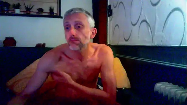 Snapshot of unclestefansdick chatting on September 15, 2025, 3:07 am unclestefansdick online show from September 15, 2025, 3:07 am