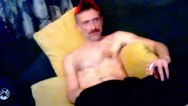 Snapshot of unclestefansdick chatting on October 19, 2025, 2:36 am unclestefansdick online show from October 19, 2025, 2:36 am