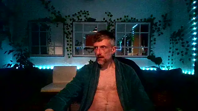 Snapshot of unclestefansdick chatting on March 6, 2025, 2:30 am unclestefansdick online show from March 6, 2025, 2:30 am