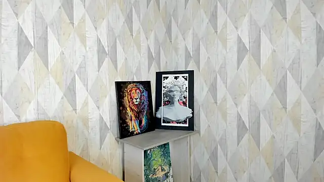 Michelle Blond online show from March 22, 2025, 10:28 am