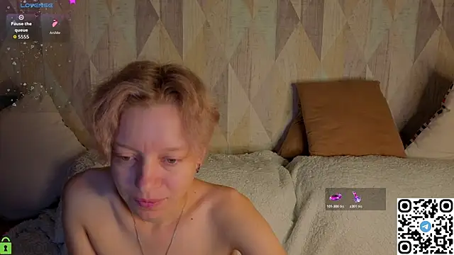 Michelle Blond online show from July 27, 2026, 1:12 am