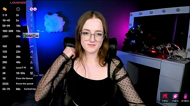 luna berryy online show from February 17, 2025, 11:11 pm