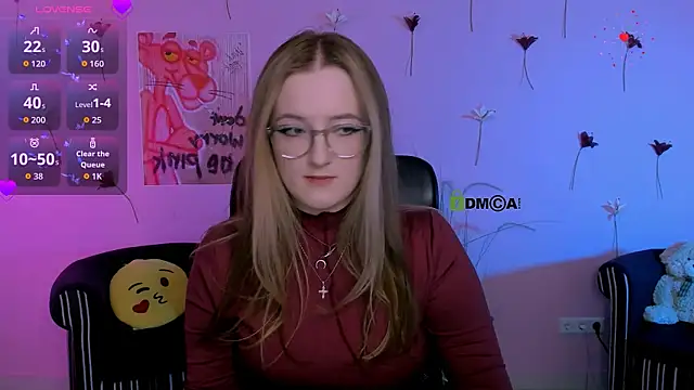 luna berryy online show from April 28, 2026, 7:40 pm