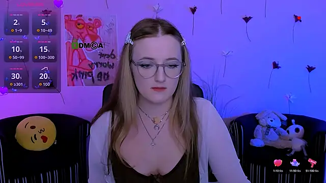 luna berryy online show from April 29, 2026, 8:04 pm