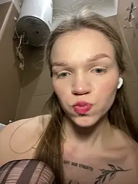 KitteCat online show from March 22, 2025, 10:28 am