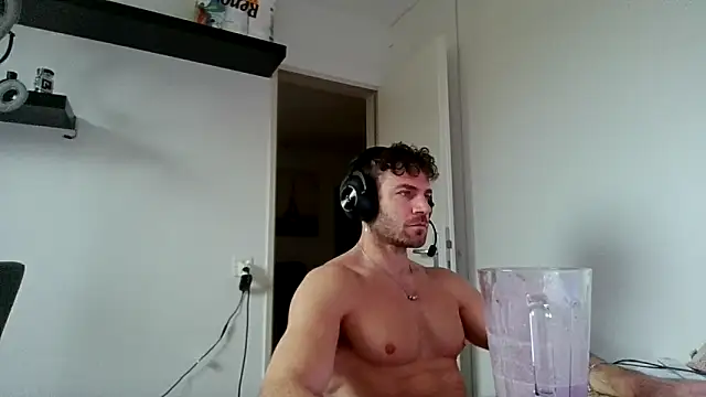 alpha-hunk online show from December 15, 2025, 11:16 am