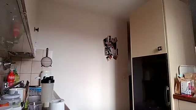 alpha-hunk online show from November 4, 2025, 7:56 am