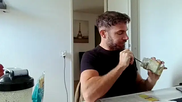 Snapshot of alpha-hunk chatting on June 1, 2026, 9:20 am alpha-hunk online show from June 1, 2026, 9:20 am