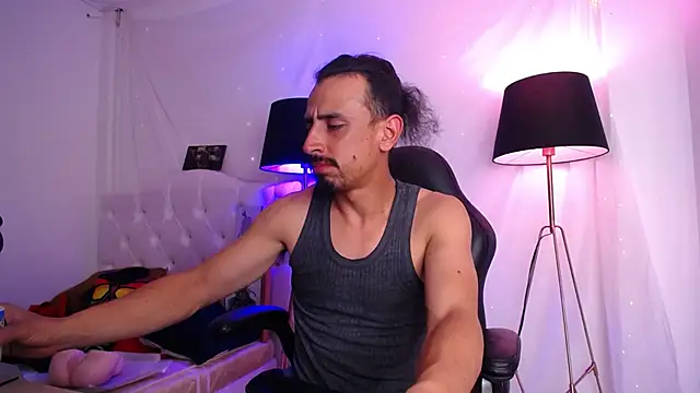 Sr Magnus  online show from February 5, 2026, 4:08 am