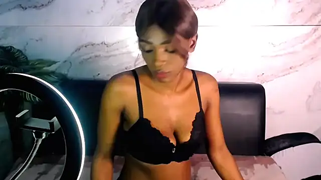 Ebonypreciousx online show from November 24, 2025, 7:36 pm