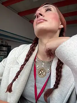 ariiel  online show from February 21, 2025, 9:11 pm