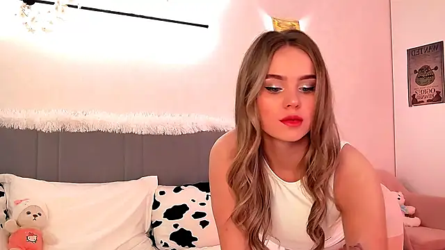 SIlviaBeyt online show from October 24, 2025, 9:14 pm