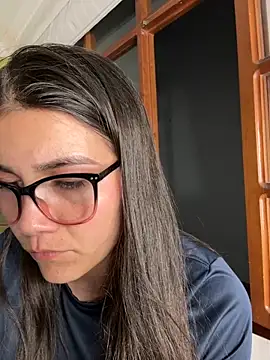 aurora divine online show from October 13, 2025, 12:12 am