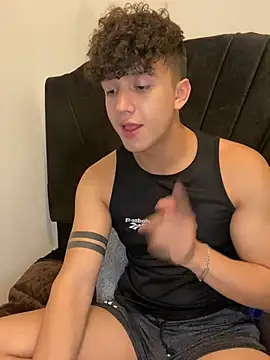 Snapshot of merlyn_00 chatting on January 28, 2025, 9:08 pm merlyn 00 online show from January 28, 2025, 9:08 pm