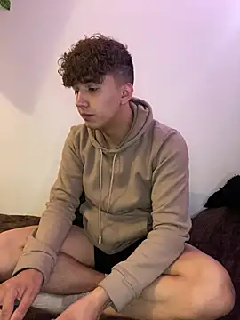 Snapshot of merlyn_00 chatting on March 17, 2025, 7:37 pm merlyn 00 online show from March 17, 2025, 7:37 pm