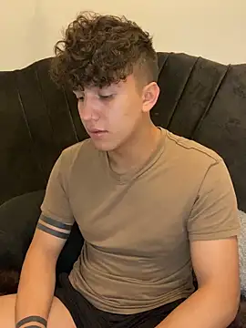 Snapshot of merlyn_00 chatting on January 26, 2025, 11:50 pm merlyn 00 online show from January 26, 2025, 11:50 pm