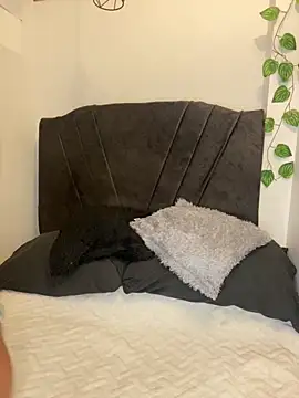 Snapshot of merlyn_00 chatting on January 4, 2025, 6:19 pm merlyn 00 online show from January 4, 2025, 6:19 pm