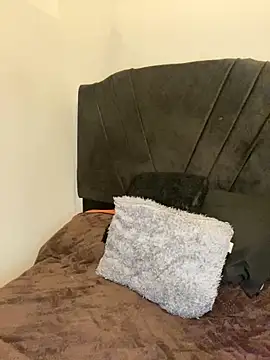 Snapshot of merlyn_00 chatting on February 1, 2025, 9:08 pm merlyn 00 online show from February 1, 2025, 9:08 pm