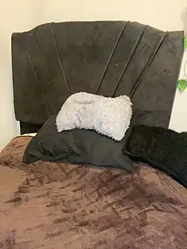 Snapshot of merlyn_00 chatting on January 24, 2025, 7:28 pm merlyn 00 online show from January 24, 2025, 7:28 pm