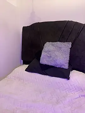 Snapshot of merlyn_00 chatting on January 7, 2025, 7:17 pm merlyn 00 online show from January 7, 2025, 7:17 pm