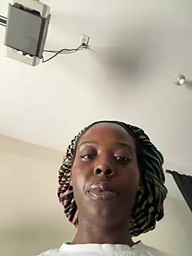 choclatepeaach online show from August 1, 2026, 3:10 pm