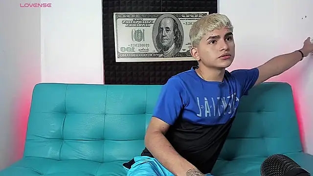 Lyam ap online show from October 3, 2025, 9:44 am