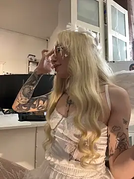 babydolll online show from October 31, 2025, 4:14 pm