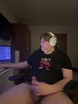 big boy163 online show from February 12, 2026, 6:07 pm