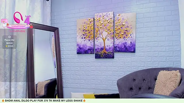 ebbafernandez  online show from October 4, 2025, 11:56 am