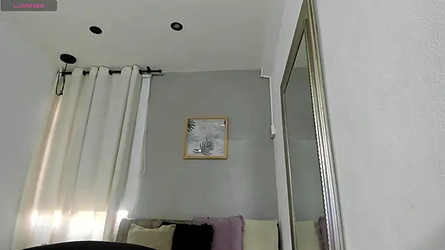 ebbafernandez  online show from August 2, 2026, 12:03 pm